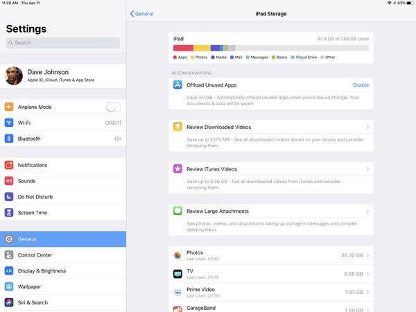 Select Clear History and Website Data to clear Cache on iPad.